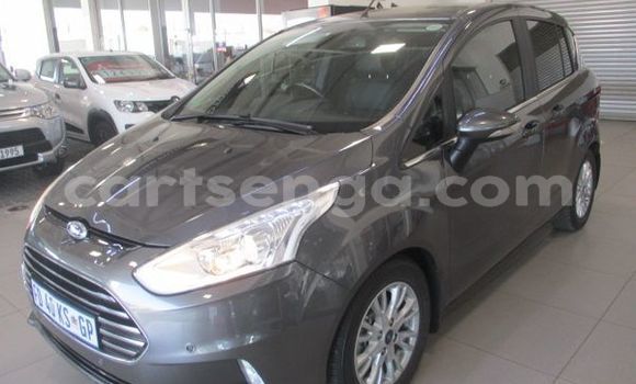Nunua Ilio tumika Ford B-MAX White Gari ndani ya Ezulwini nchini Hhohho