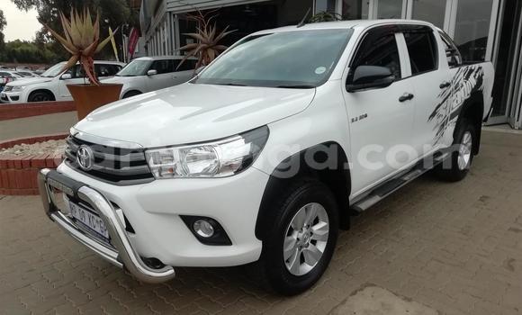 Buy Used Toyota Hilux White Car in Manzini in Manzini Buy Used Toyota Hilux White Car in Manzini in Manzini
