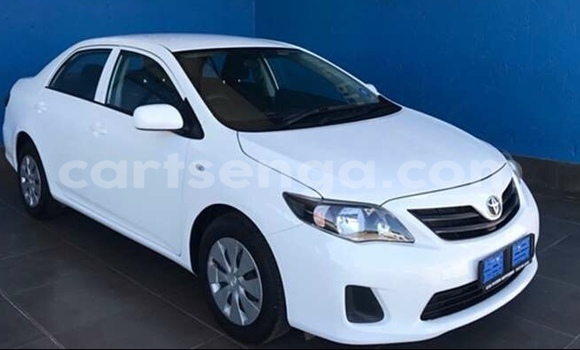 Nunua Ilio tumika Toyota Corolla White Gari ndani ya Manzini nchini Manzini