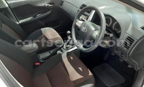 Nunua Ilio tumika Toyota Corolla White Gari ndani ya Manzini nchini Manzini Nunua Ilio tumika Toyota Corolla White Gari ndani ya Manzini nchini Manzini