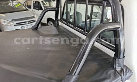 Buy Used Toyota Hilux White Car in Ezulwini in Hhohho Buy Used Toyota Hilux White Car in Ezulwini in Hhohho