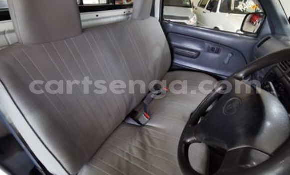 Buy Used Toyota Hilux White Car in Ezulwini in Hhohho Buy Used Toyota Hilux White Car in Ezulwini in Hhohho