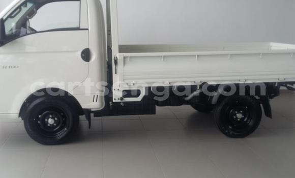 Acheter Occasion Voiture Hyundai H1 Blanc à Mbabane, Manzini Acheter Occasion Voiture Hyundai H1 Blanc à Mbabane, Manzini