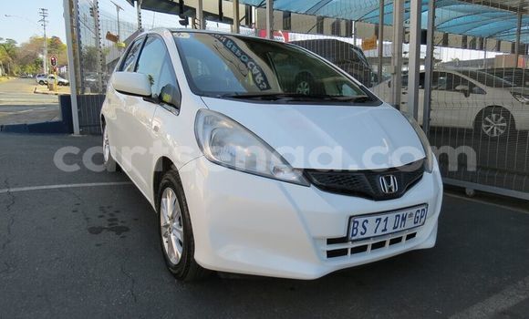 Buy Used Honda Jazz White Car in Mbabane in Manzini Buy Used Honda Jazz White Car in Mbabane in Manzini