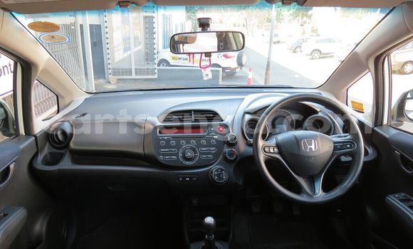 Nunua Ilio tumika Honda Jazz White Gari ndani ya Mbabane nchini Manzini Nunua Ilio tumika Honda Jazz White Gari ndani ya Mbabane nchini Manzini