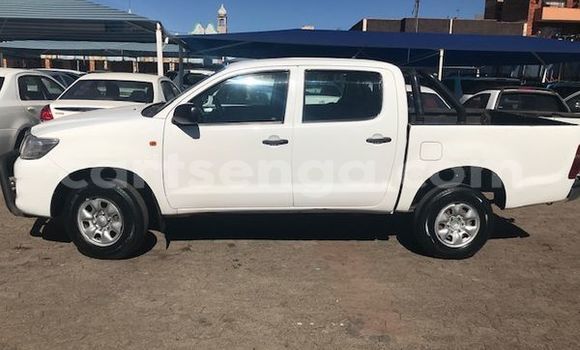 Nunua Ilio tumika Toyota Hilux White Gari ndani ya Mbabane nchini Manzini Nunua Ilio tumika Toyota Hilux White Gari ndani ya Mbabane nchini Manzini