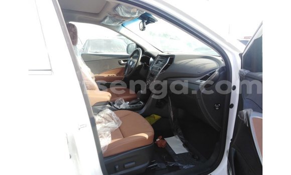 Buy Import Hyundai Santa Fe White Car in Import - Dubai in Hhohho Buy Import Hyundai Santa Fe White Car in Import - Dubai in Hhohho
