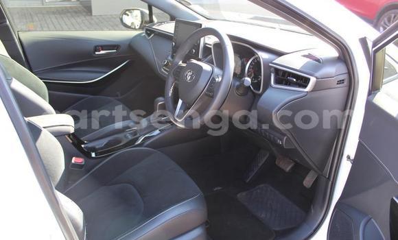 Nunua Ilio tumika Toyota Corolla White Gari ndani ya Manzini nchini Manzini Nunua Ilio tumika Toyota Corolla White Gari ndani ya Manzini nchini Manzini