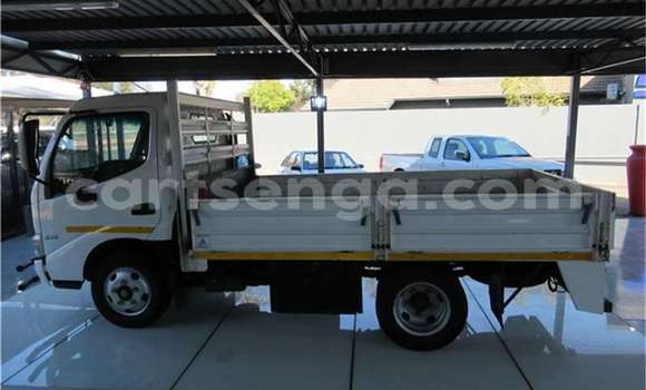 Acheter Occasion Utilitaire Hino 300 Series Blanc à Manzini, Manzini Acheter Occasion Utilitaire Hino 300 Series Blanc à Manzini, Manzini