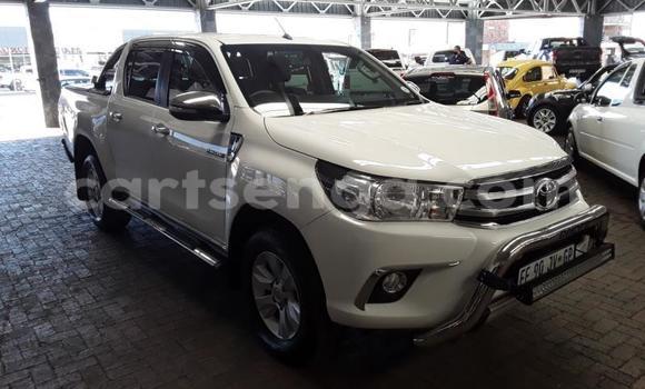 Buy Used Toyota Hilux White Car in Manzini in Manzini Buy Used Toyota Hilux White Car in Manzini in Manzini