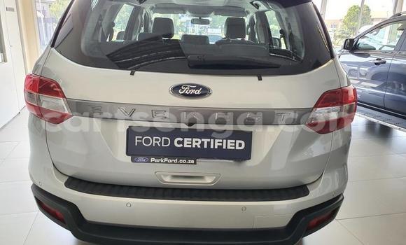 Buy Used Ford Everest White Car in Ezulwini in Hhohho Buy Used Ford Everest White Car in Ezulwini in Hhohho