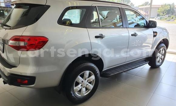 Buy Used Ford Everest White Car in Ezulwini in Hhohho Buy Used Ford Everest White Car in Ezulwini in Hhohho