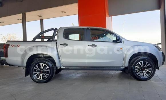 Buy Used Isuzu KB Silver Car in Ezulwini in Hhohho