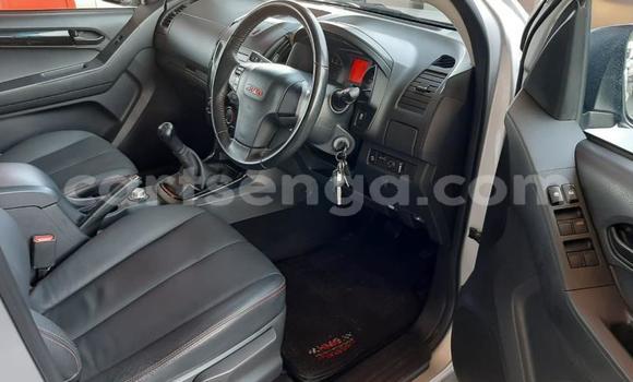 Buy Used Isuzu KB Silver Car in Ezulwini in Hhohho Buy Used Isuzu KB Silver Car in Ezulwini in Hhohho