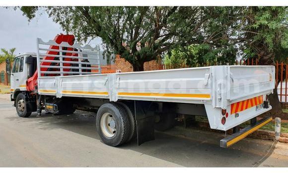 Nunua Ilio tumika Nissan Urvan White Gari ndani ya Ezulwini nchini Hhohho Nunua Ilio tumika Nissan Urvan White Gari ndani ya Ezulwini nchini Hhohho