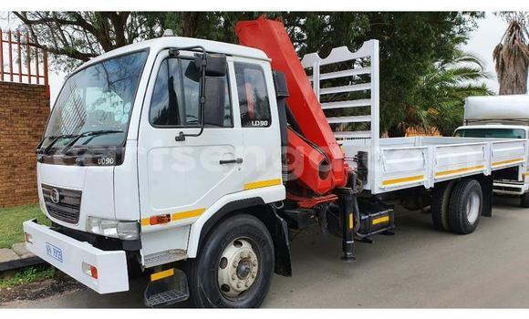 Nunua Ilio tumika Nissan Urvan White Gari ndani ya Ezulwini nchini Hhohho Nunua Ilio tumika Nissan Urvan White Gari ndani ya Ezulwini nchini Hhohho