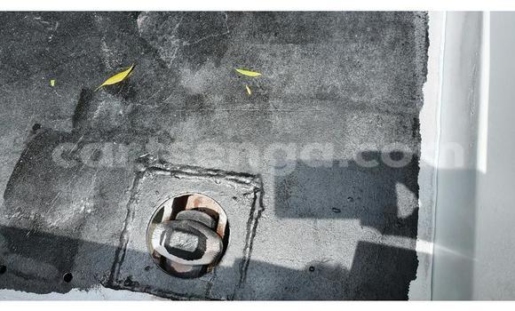 Nunua Ilio tumika Nissan Urvan White Gari ndani ya Ezulwini nchini Hhohho Nunua Ilio tumika Nissan Urvan White Gari ndani ya Ezulwini nchini Hhohho