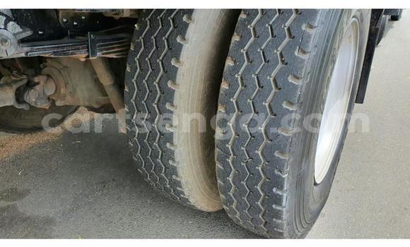 Nunua Ilio tumika Nissan Urvan White Gari ndani ya Ezulwini nchini Hhohho Nunua Ilio tumika Nissan Urvan White Gari ndani ya Ezulwini nchini Hhohho