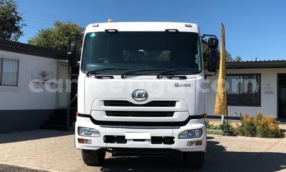 Buy Used Nissan Urvan White Car in Ezulwini in Hhohho Buy Used Nissan Urvan White Car in Ezulwini in Hhohho