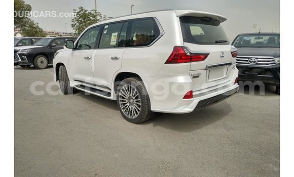 Nunua Imported Lexus LX White Gari ndani ya Import - Dubai nchini Hhohho Nunua Imported Lexus LX White Gari ndani ya Import - Dubai nchini Hhohho