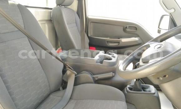 Nunua Ilio tumika Kia K9 White Gari ndani ya Ezulwini nchini Hhohho Nunua Ilio tumika Kia K9 White Gari ndani ya Ezulwini nchini Hhohho