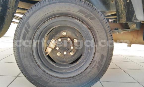 Nunua Ilio tumika Kia K9 White Gari ndani ya Ezulwini nchini Hhohho Nunua Ilio tumika Kia K9 White Gari ndani ya Ezulwini nchini Hhohho