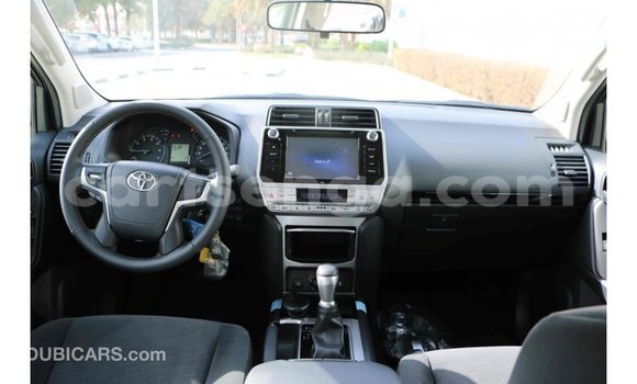 Acheter Import Voiture Toyota Prado Blanc à Import - Dubai, Hhohho Acheter Import Voiture Toyota Prado Blanc à Import - Dubai, Hhohho