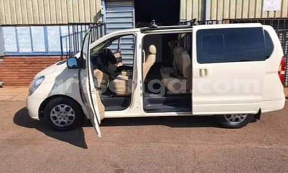 Buy Used Hyundai H1 White Car in Manzini in Manzini Buy Used Hyundai H1 White Car in Manzini in Manzini