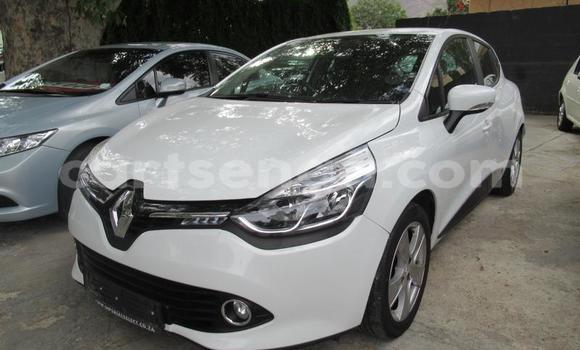 Buy Used Renault Clio White Car in Manzini in Manzini Buy Used Renault Clio White Car in Manzini in Manzini