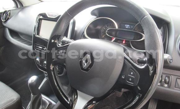 Buy Used Renault Clio White Car in Manzini in Manzini Buy Used Renault Clio White Car in Manzini in Manzini