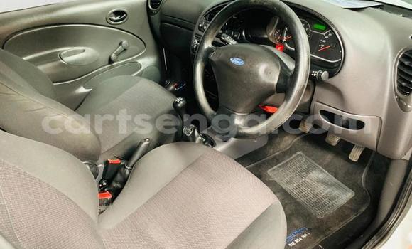 Nunua Ilio tumika Ford Bronco White Gari ndani ya Manzini nchini Manzini Nunua Ilio tumika Ford Bronco White Gari ndani ya Manzini nchini Manzini