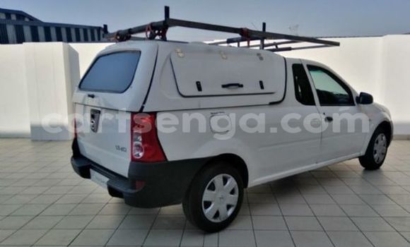 Nunua Ilio tumika Nissan NP 300 White Gari ndani ya Mbabane nchini Manzini Nunua Ilio tumika Nissan NP 300 White Gari ndani ya Mbabane nchini Manzini