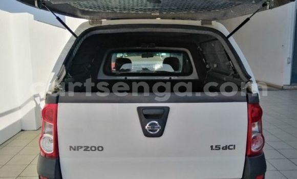 Nunua Ilio tumika Nissan NP 300 White Gari ndani ya Mbabane nchini Manzini Nunua Ilio tumika Nissan NP 300 White Gari ndani ya Mbabane nchini Manzini