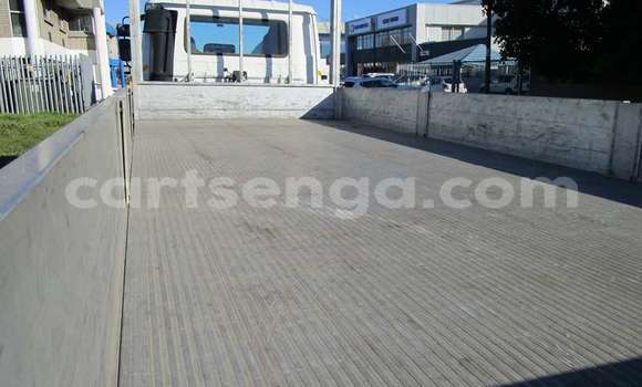 Nunua Ilio tumika Nissan Urvan White Gari ndani ya Ezulwini nchini Hhohho Nunua Ilio tumika Nissan Urvan White Gari ndani ya Ezulwini nchini Hhohho