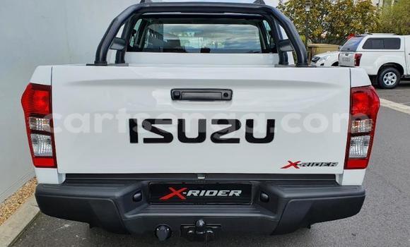 Nunua Ilio tumika Isuzu KB White Gari ndani ya Ezulwini nchini Hhohho Nunua Ilio tumika Isuzu KB White Gari ndani ya Ezulwini nchini Hhohho