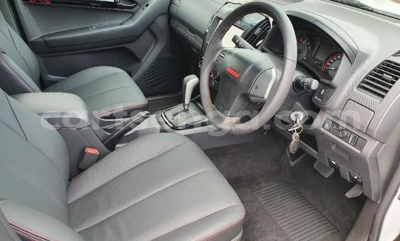 Nunua Ilio tumika Isuzu KB White Gari ndani ya Ezulwini nchini Hhohho Nunua Ilio tumika Isuzu KB White Gari ndani ya Ezulwini nchini Hhohho