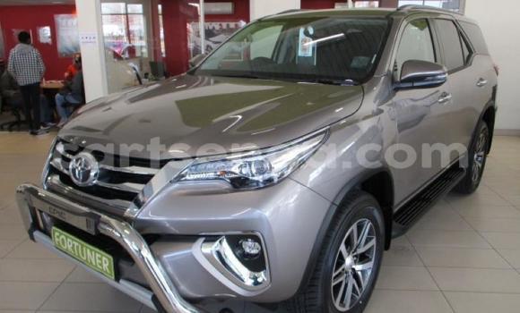 Buy Used Toyota Fortuner Silver Car in Ezulwini in Hhohho Buy Used Toyota Fortuner Silver Car in Ezulwini in Hhohho