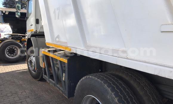 Acheter Occasion Utilitaire Mercedes‒Benz 2628 Blanc à Bulembu, Hhohho Acheter Occasion Utilitaire Mercedes‒Benz 2628 Blanc à Bulembu, Hhohho
