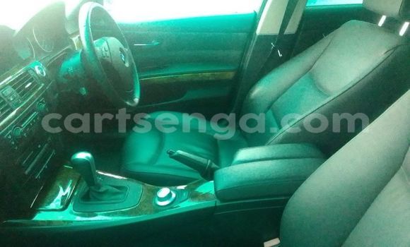 Nunua Ilio tumika BMW 3–Series White Gari ndani ya Bhunya nchini Manzini Nunua Ilio tumika BMW 3–Series White Gari ndani ya Bhunya nchini Manzini