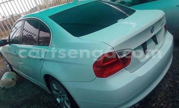 Nunua Ilio tumika BMW 3–Series White Gari ndani ya Bhunya nchini Manzini Nunua Ilio tumika BMW 3–Series White Gari ndani ya Bhunya nchini Manzini