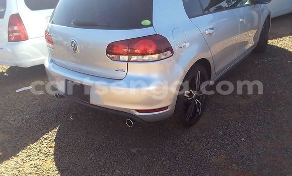 Nunua Ilio tumika Volkswagen Golf Silver Gari ndani ya Bhunya nchini Manzini Nunua Ilio tumika Volkswagen Golf Silver Gari ndani ya Bhunya nchini Manzini