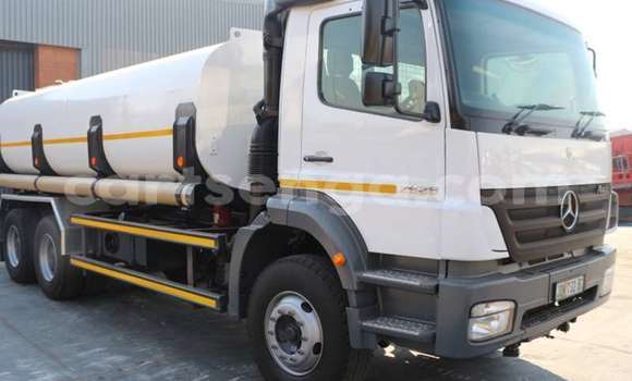 Acheter Occasion Utilitaire Mercedes‒Benz 2628 Blanc à Ezulwini, Hhohho Acheter Occasion Utilitaire Mercedes‒Benz 2628 Blanc à Ezulwini, Hhohho