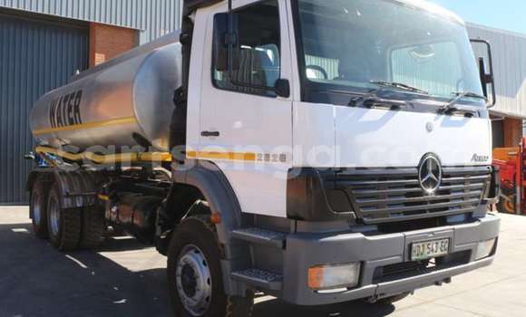 Buy Used Mercedes‒Benz 2628 Silver Truck in Ezulwini in Hhohho Buy Used Mercedes‒Benz 2628 Silver Truck in Ezulwini in Hhohho