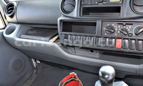 Acheter Occasion Utilitaire Hino 300 Series Blanc à Manzini, Manzini Acheter Occasion Utilitaire Hino 300 Series Blanc à Manzini, Manzini