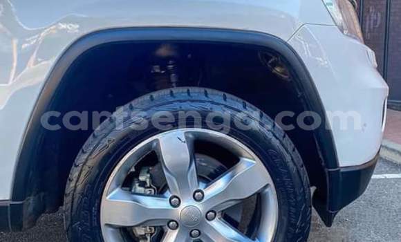 Buy Used Jeep Grand Cherokee White Car in Mbabane in Manzini Buy Used Jeep Grand Cherokee White Car in Mbabane in Manzini