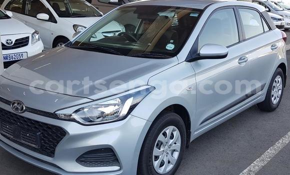 Nunua Ilio tumika Hyundai i20 Silver Gari ndani ya Manzini nchini Manzini Nunua Ilio tumika Hyundai i20 Silver Gari ndani ya Manzini nchini Manzini