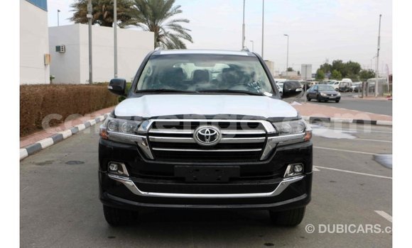 Acheter Import Voiture Toyota Land Cruiser Noir à Import - Dubai, Hhohho Acheter Import Voiture Toyota Land Cruiser Noir à Import - Dubai, Hhohho