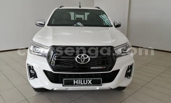 Nunua Ilio tumika Toyota Hilux White Gari ndani ya Manzini nchini Manzini Nunua Ilio tumika Toyota Hilux White Gari ndani ya Manzini nchini Manzini