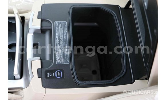 Acheter Import Voiture Toyota Land Cruiser Noir à Import - Dubai, Hhohho Acheter Import Voiture Toyota Land Cruiser Noir à Import - Dubai, Hhohho