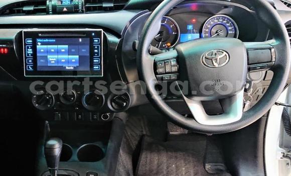 Nunua Ilio tumika Toyota Hilux White Gari ndani ya Manzini nchini Manzini Nunua Ilio tumika Toyota Hilux White Gari ndani ya Manzini nchini Manzini